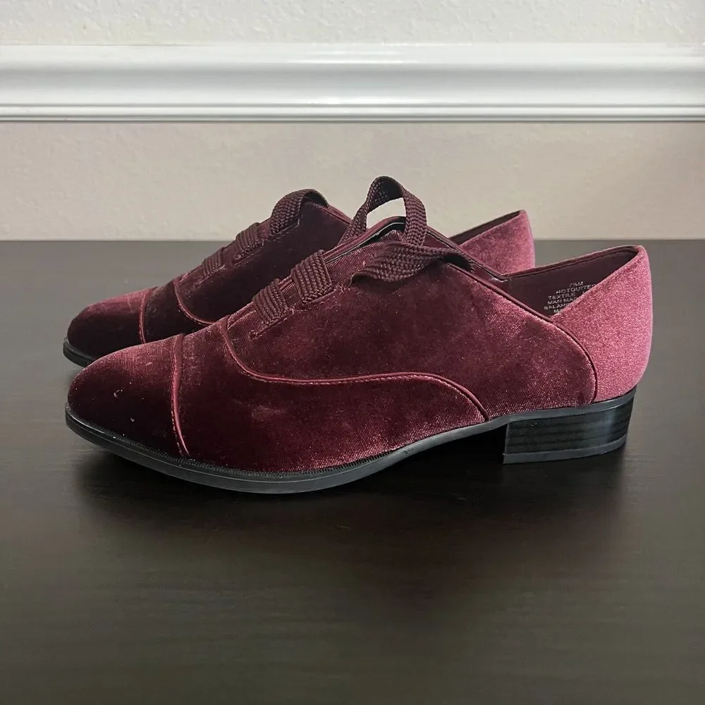 Nine West see photos